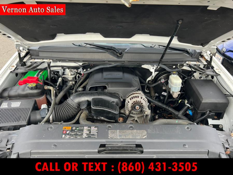 2014 GMC Yukon 4WD 4dr SLT, available for sale in Manchester, Connecticut | Vernon Auto Sale & Service. Manchester, Connecticut 2014 GMC Yukon 4WD 4dr SLT, available for sale in Manchester, Connecticut | Vernon Auto Sale & Service. Manchester, Connecticut