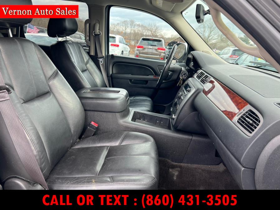 2014 GMC Yukon 4WD 4dr SLT, available for sale in Manchester, Connecticut | Vernon Auto Sale & Service. Manchester, Connecticut 2014 GMC Yukon 4WD 4dr SLT, available for sale in Manchester, Connecticut | Vernon Auto Sale & Service. Manchester, Connecticut