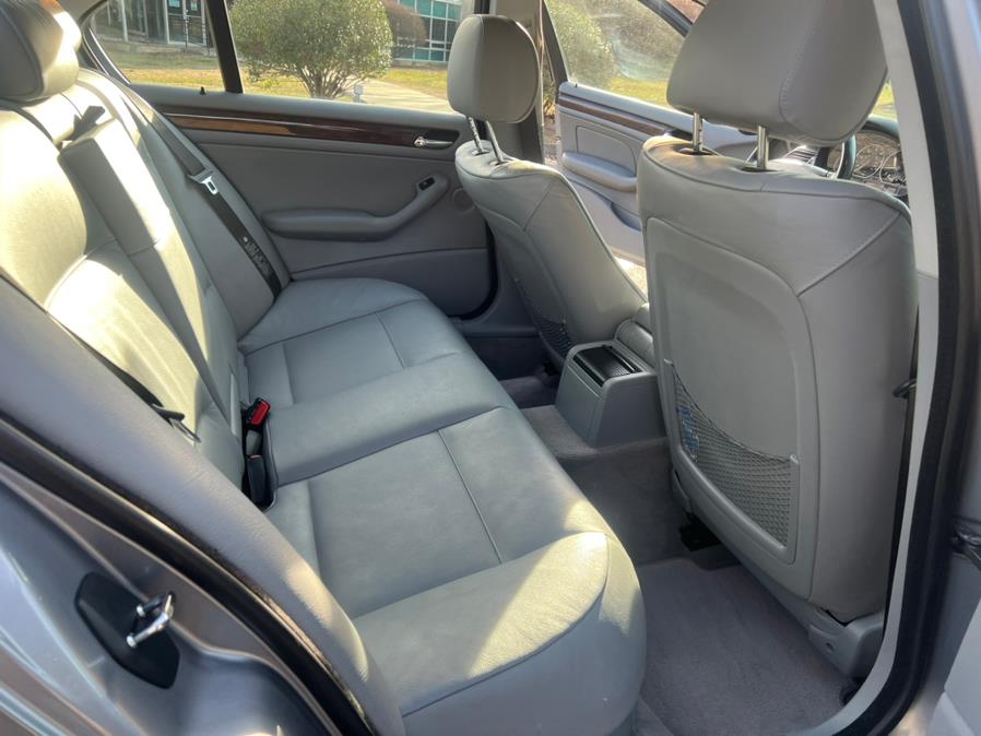 Used BMW 3 Series 330xi 4dr Sdn AWD 2005 | Platinum Auto Care. Waterbury, Connecticut Used BMW 3 Series 330xi 4dr Sdn AWD 2005 | Platinum Auto Care. Waterbury, Connecticut
