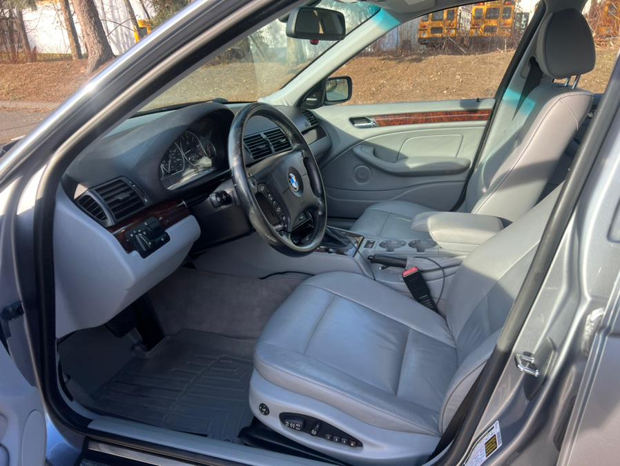 Used BMW 3 Series 330xi 4dr Sdn AWD 2005 | Platinum Auto Care. Waterbury, Connecticut Used BMW 3 Series 330xi 4dr Sdn AWD 2005 | Platinum Auto Care. Waterbury, Connecticut