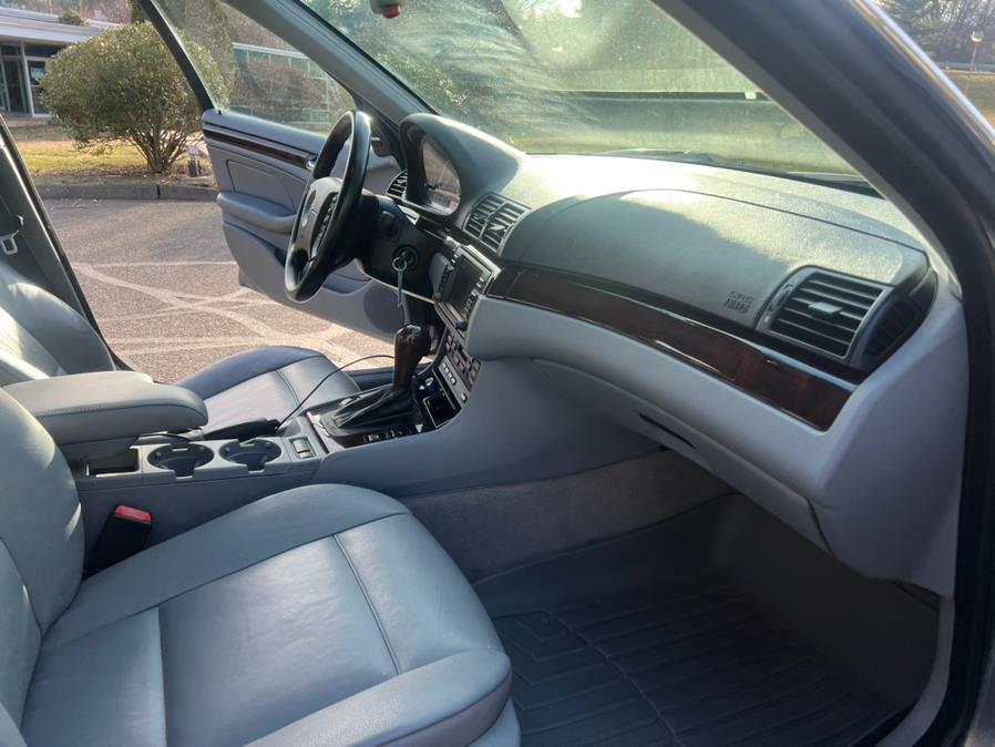 Used BMW 3 Series 330xi 4dr Sdn AWD 2005 | Platinum Auto Care. Waterbury, Connecticut Used BMW 3 Series 330xi 4dr Sdn AWD 2005 | Platinum Auto Care. Waterbury, Connecticut