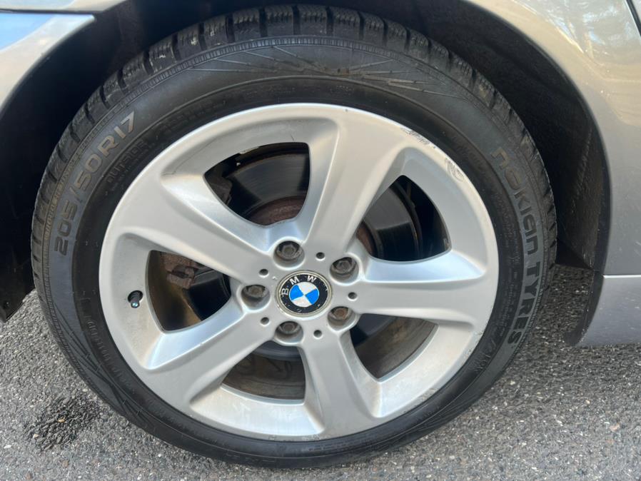 Used BMW 3 Series 330xi 4dr Sdn AWD 2005 | Platinum Auto Care. Waterbury, Connecticut Used BMW 3 Series 330xi 4dr Sdn AWD 2005 | Platinum Auto Care. Waterbury, Connecticut