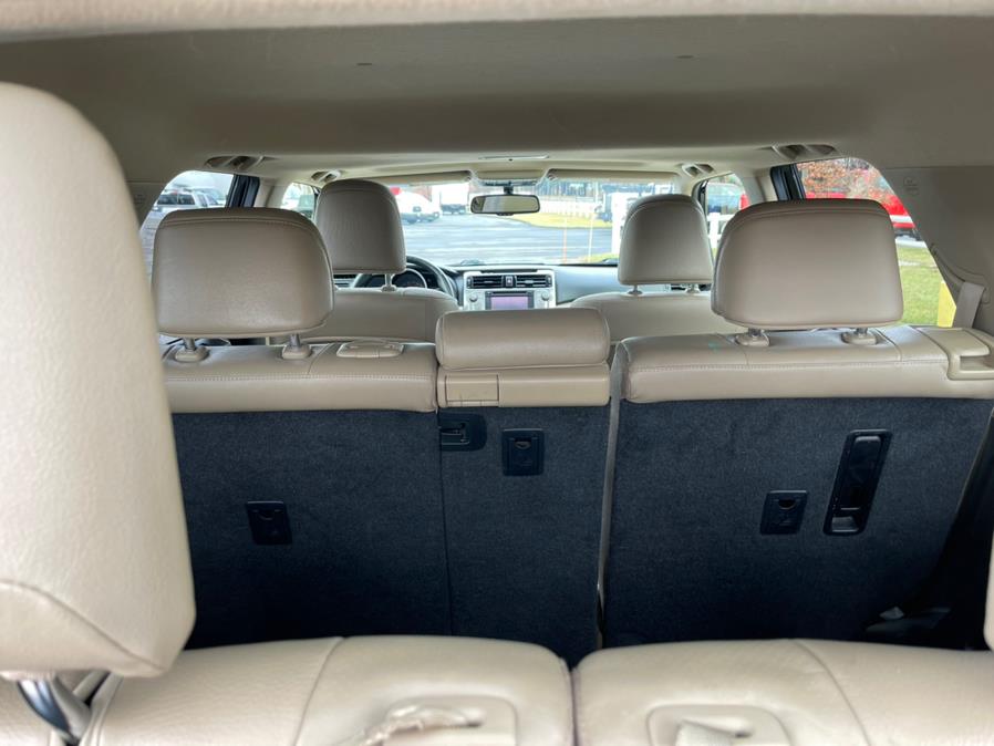 2013 Toyota 4Runner 4WD 4dr V6 SR5, available for sale in South Windsor, Connecticut | Mike And Tony Auto Sales, Inc. South Windsor, Connecticut 2013 Toyota 4Runner 4WD 4dr V6 SR5, available for sale in South Windsor, Connecticut | Mike And Tony Auto Sales, Inc. South Windsor, Connecticut