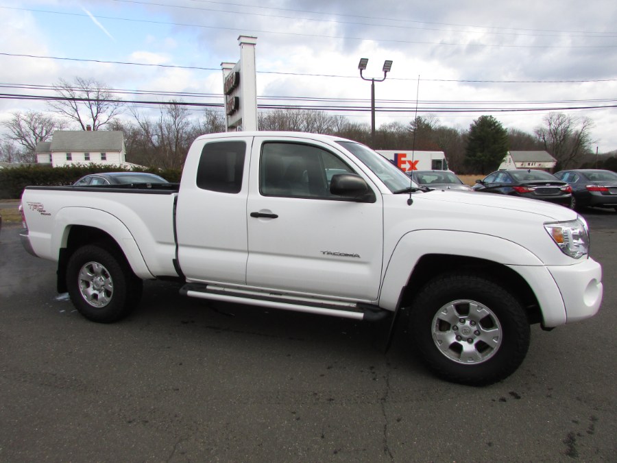 2010 Toyota Tacoma 4WD Access V6 AT (Natl), available for sale in East Windsor, Connecticut | United Auto Sales of E Windsor, Inc. East Windsor, Connecticut 2010 Toyota Tacoma 4WD Access V6 AT (Natl), available for sale in East Windsor, Connecticut | United Auto Sales of E Windsor, Inc. East Windsor, Connecticut