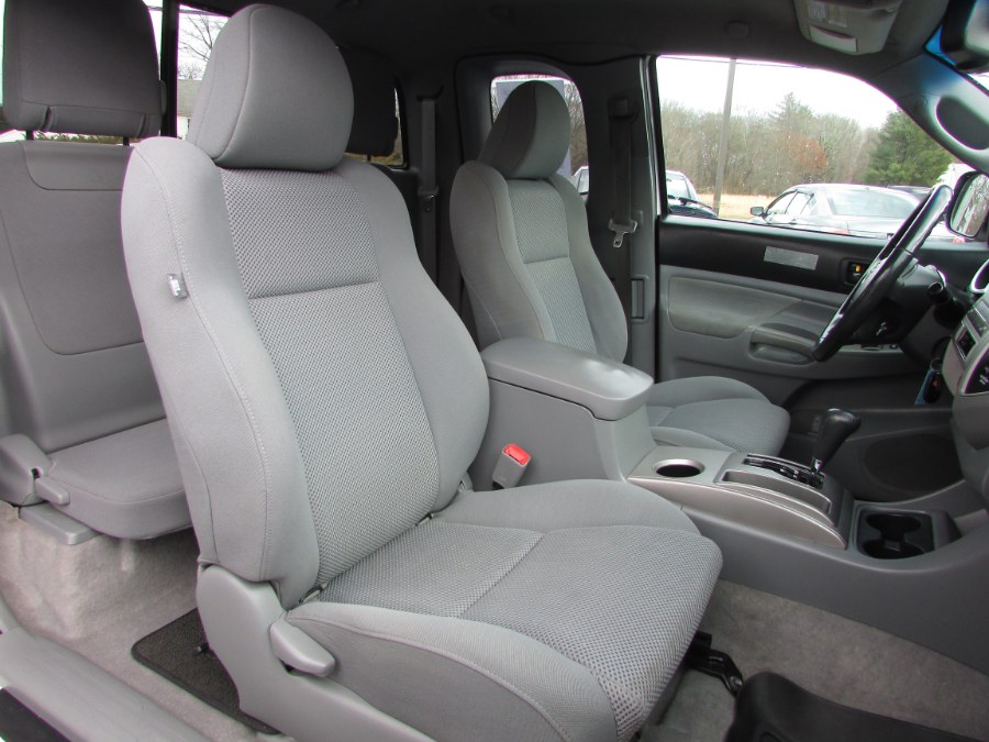 2010 Toyota Tacoma 4WD Access V6 AT (Natl), available for sale in East Windsor, Connecticut | United Auto Sales of E Windsor, Inc. East Windsor, Connecticut 2010 Toyota Tacoma 4WD Access V6 AT (Natl), available for sale in East Windsor, Connecticut | United Auto Sales of E Windsor, Inc. East Windsor, Connecticut