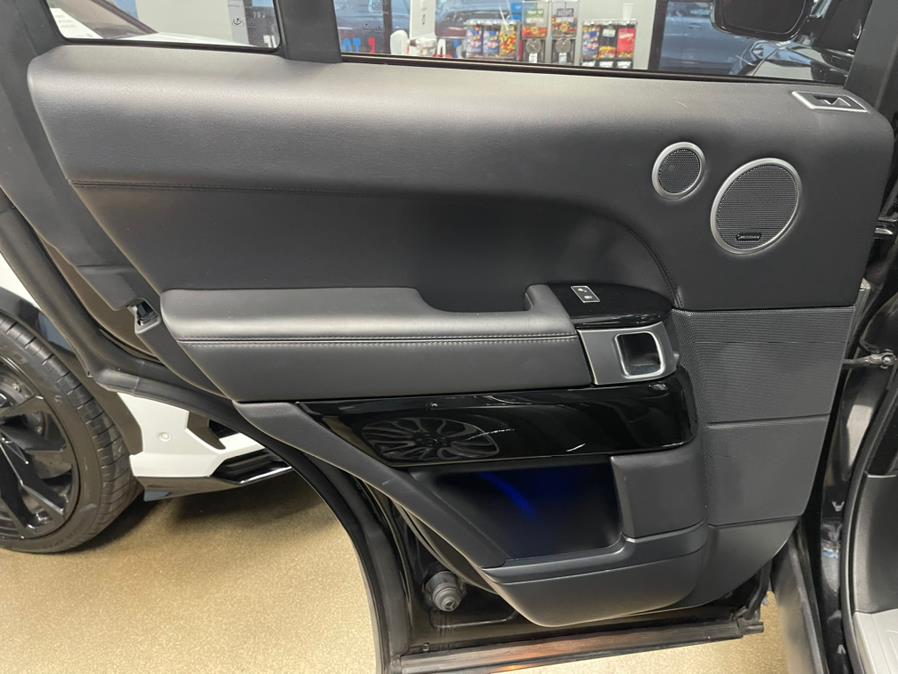 Used Land Rover Range Rover 4WD 4dr Supercharged 2016 | 5 Towns Drive. Inwood, New York Used Land Rover Range Rover 4WD 4dr Supercharged 2016 | 5 Towns Drive. Inwood, New York