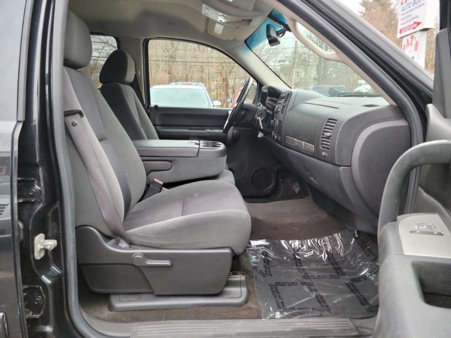 2009 GMC Sierra 1500 4WD Crew Cab 143.5" SLE, available for sale in East Windsor, Connecticut | Toro Auto. East Windsor, Connecticut 2009 GMC Sierra 1500 4WD Crew Cab 143.5" SLE, available for sale in East Windsor, Connecticut | Toro Auto. East Windsor, Connecticut