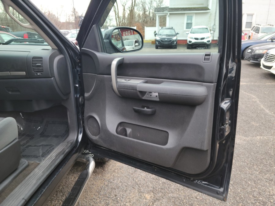 2009 GMC Sierra 1500 4WD Crew Cab 143.5" SLE, available for sale in East Windsor, Connecticut | Toro Auto. East Windsor, Connecticut 2009 GMC Sierra 1500 4WD Crew Cab 143.5" SLE, available for sale in East Windsor, Connecticut | Toro Auto. East Windsor, Connecticut