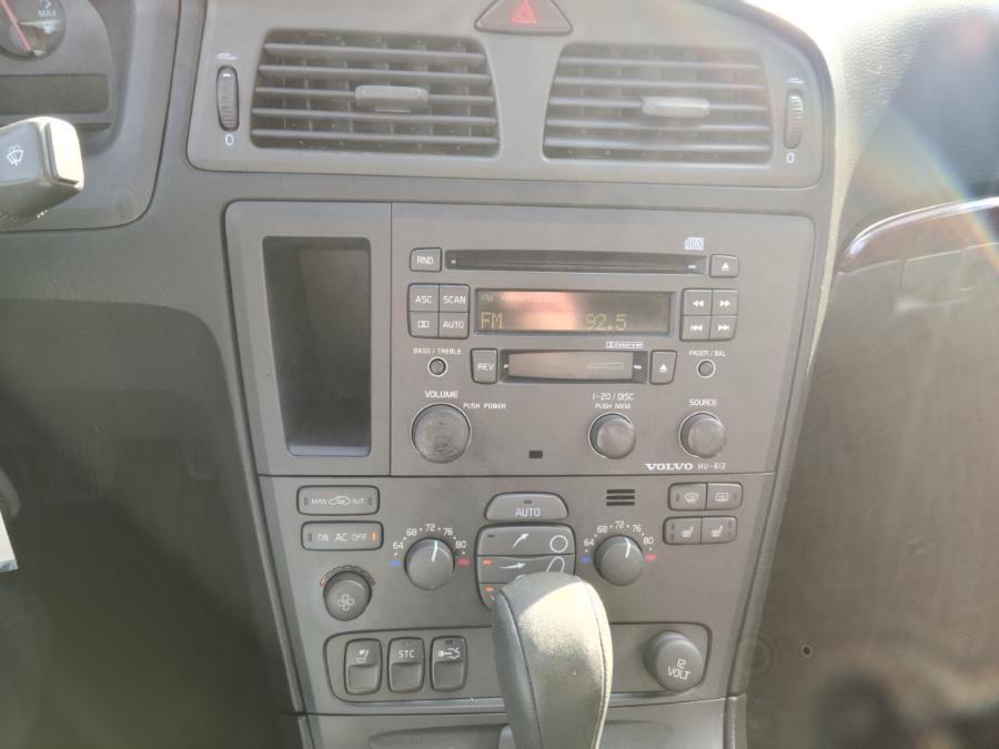 2002 Volvo S60 2.4T A SR 4dr Sdn Auto w/Sunroof, available for sale in Milford, Connecticut | Chip's Auto Sales Inc. Milford, Connecticut 2002 Volvo S60 2.4T A SR 4dr Sdn Auto w/Sunroof, available for sale in Milford, Connecticut | Chip's Auto Sales Inc. Milford, Connecticut