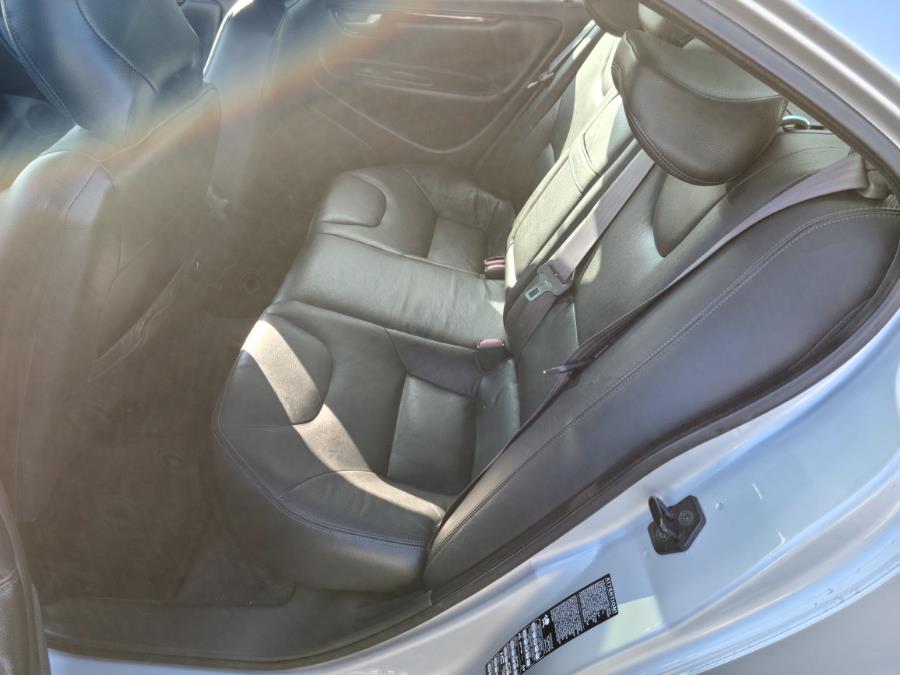 2002 Volvo S60 2.4T A SR 4dr Sdn Auto w/Sunroof, available for sale in Milford, Connecticut | Chip's Auto Sales Inc. Milford, Connecticut 2002 Volvo S60 2.4T A SR 4dr Sdn Auto w/Sunroof, available for sale in Milford, Connecticut | Chip's Auto Sales Inc. Milford, Connecticut