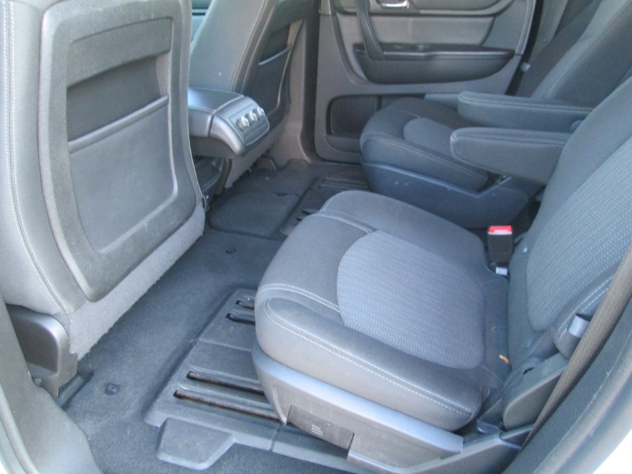 2016 Chevrolet Traverse AWD 4dr LT w/1LT, available for sale in Levittown, Pennsylvania | Levittown Auto. Levittown, Pennsylvania 2016 Chevrolet Traverse AWD 4dr LT w/1LT, available for sale in Levittown, Pennsylvania | Levittown Auto. Levittown, Pennsylvania