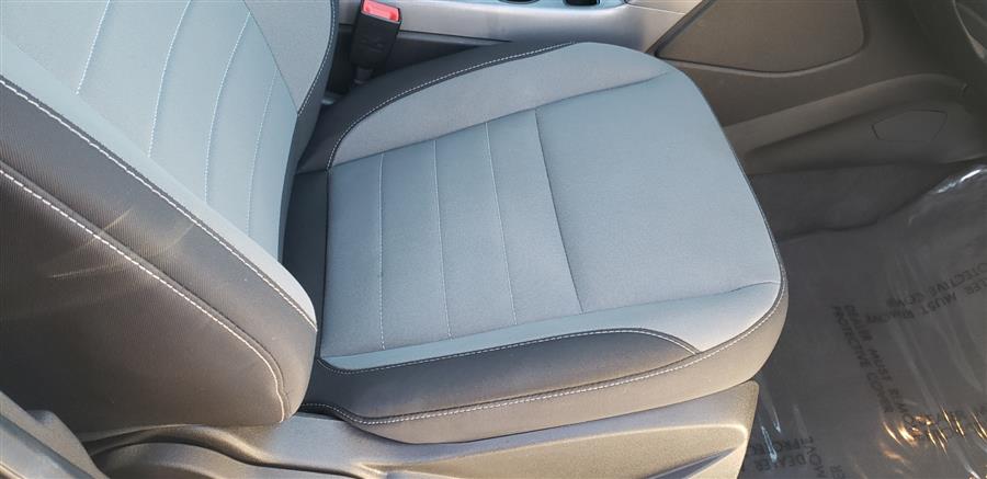 2014 Ford Escape FWD 4dr SE, available for sale in Little Ferry, New Jersey | Victoria Preowned Autos Inc. Little Ferry, New Jersey 2014 Ford Escape FWD 4dr SE, available for sale in Little Ferry, New Jersey | Victoria Preowned Autos Inc. Little Ferry, New Jersey
