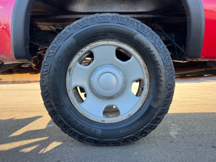 2005 Ford Super Duty F-350 SRW Reg Cab 137" XL 4WD, available for sale in Ortonville, Michigan | Marsh Auto Sales LLC. Ortonville, Michigan 2005 Ford Super Duty F-350 SRW Reg Cab 137" XL 4WD, available for sale in Ortonville, Michigan | Marsh Auto Sales LLC. Ortonville, Michigan