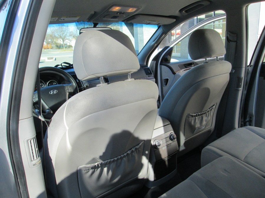 2010 Hyundai Veracruz AWD 4dr GLS, available for sale in Massapequa, New York | South Shore Auto Brokers & Sales. Massapequa, New York 2010 Hyundai Veracruz AWD 4dr GLS, available for sale in Massapequa, New York | South Shore Auto Brokers & Sales. Massapequa, New York