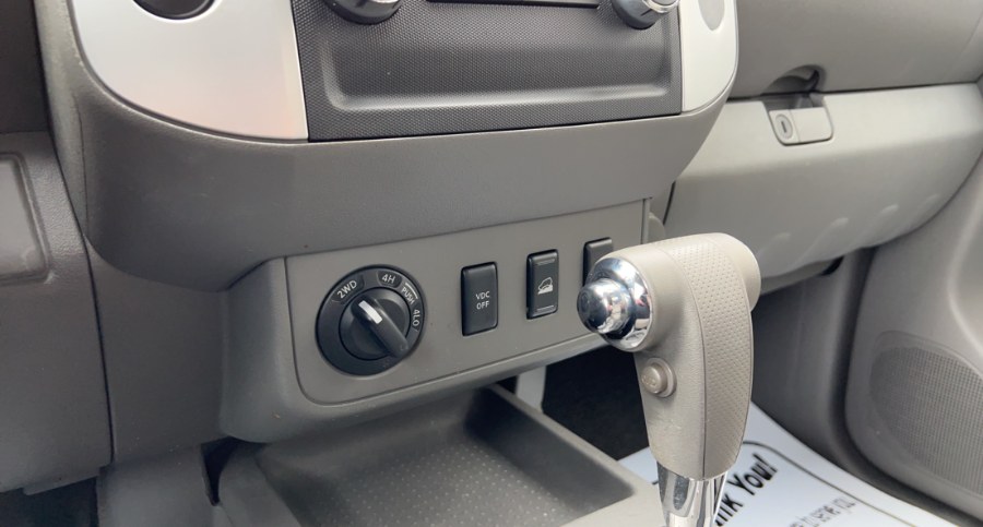 2010 Nissan Frontier 4WD Crew Cab SWB Auto LE, available for sale in Waterbury, Connecticut | West End Automotive Center. Waterbury, Connecticut 2010 Nissan Frontier 4WD Crew Cab SWB Auto LE, available for sale in Waterbury, Connecticut | West End Automotive Center. Waterbury, Connecticut