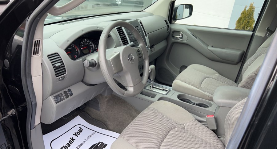 2010 Nissan Frontier 4WD Crew Cab SWB Auto LE, available for sale in Waterbury, Connecticut | West End Automotive Center. Waterbury, Connecticut 2010 Nissan Frontier 4WD Crew Cab SWB Auto LE, available for sale in Waterbury, Connecticut | West End Automotive Center. Waterbury, Connecticut