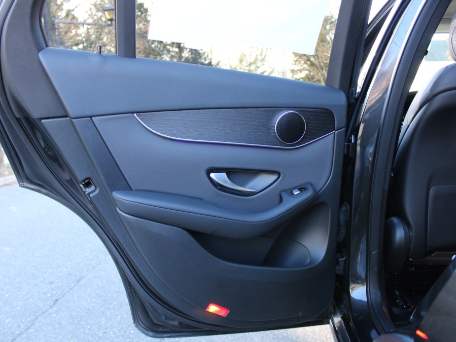 2020 Mercedes-benz Glc GLC 300, available for sale in Great Neck, New York | Auto Expo Ent Inc.. Great Neck, New York 2020 Mercedes-benz Glc GLC 300, available for sale in Great Neck, New York | Auto Expo Ent Inc.. Great Neck, New York