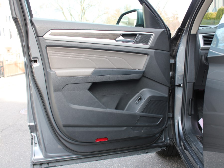 2021 Volkswagen Atlas 3.6L V6 SE w/Technology, available for sale in Great Neck, New York | Auto Expo Ent Inc.. Great Neck, New York 2021 Volkswagen Atlas 3.6L V6 SE w/Technology, available for sale in Great Neck, New York | Auto Expo Ent Inc.. Great Neck, New York