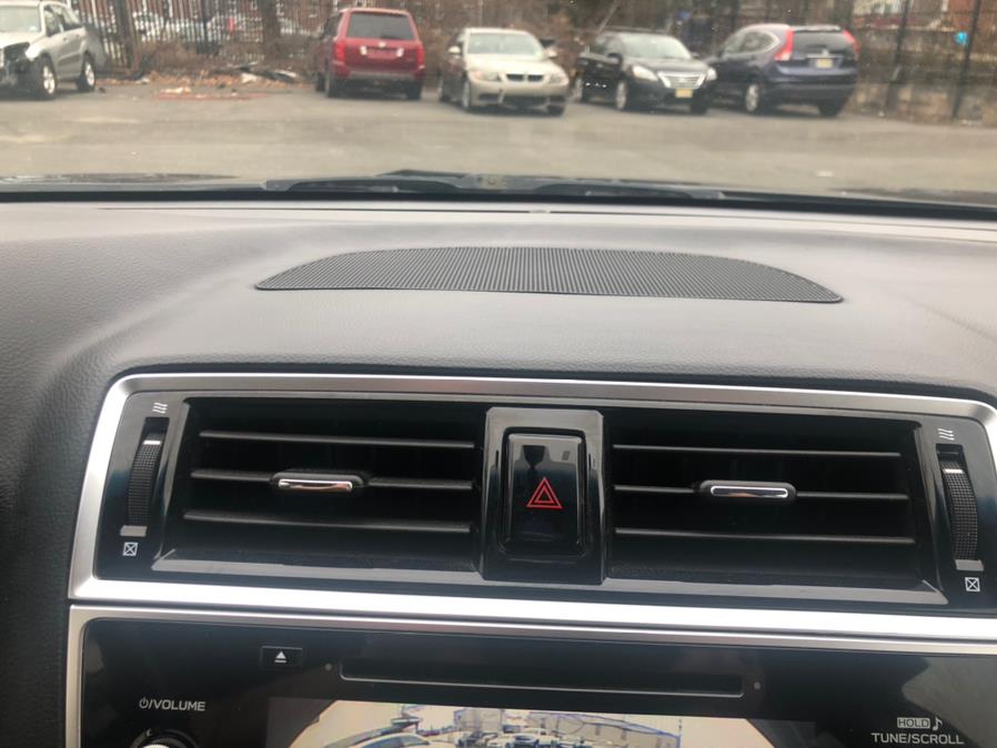 2018 Subaru Outback 2.5i Premium, available for sale in Irvington, New Jersey | Elis Motors Corp. Irvington, New Jersey 2018 Subaru Outback 2.5i Premium, available for sale in Irvington, New Jersey | Elis Motors Corp. Irvington, New Jersey