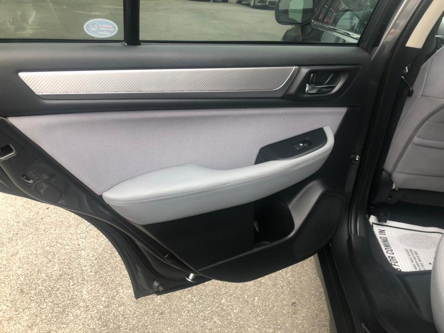2018 Subaru Outback 2.5i Premium, available for sale in Irvington, New Jersey | Elis Motors Corp. Irvington, New Jersey 2018 Subaru Outback 2.5i Premium, available for sale in Irvington, New Jersey | Elis Motors Corp. Irvington, New Jersey