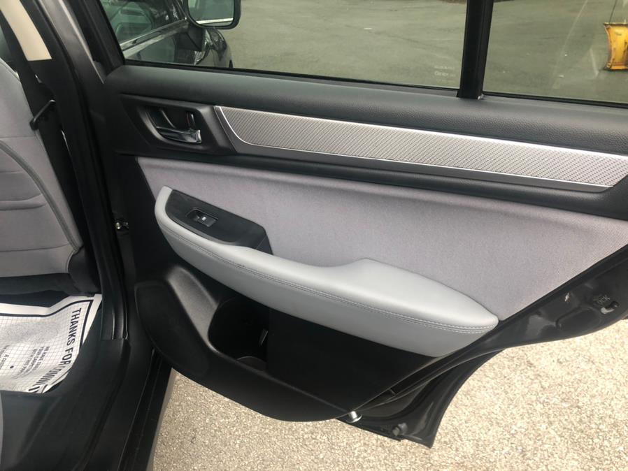 2018 Subaru Outback 2.5i Premium, available for sale in Irvington, New Jersey | Elis Motors Corp. Irvington, New Jersey 2018 Subaru Outback 2.5i Premium, available for sale in Irvington, New Jersey | Elis Motors Corp. Irvington, New Jersey