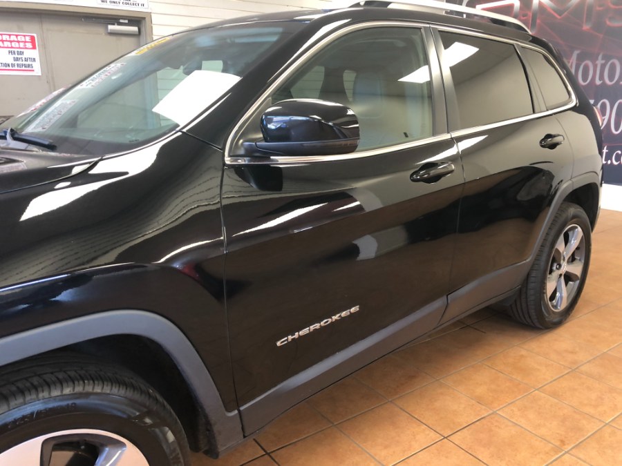 Used Jeep Cherokee Limited 4x4 2019 | Rockland Motor Sport. Suffern, New York Used Jeep Cherokee Limited 4x4 2019 | Rockland Motor Sport. Suffern, New York