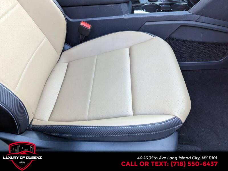 Used Volkswagen Atlas Cross Sport 3.6L V6 SEL R-Line 4MOTION 2021 | Luxury Of Queens. Long Island City, New York Used Volkswagen Atlas Cross Sport 3.6L V6 SEL R-Line 4MOTION 2021 | Luxury Of Queens. Long Island City, New York