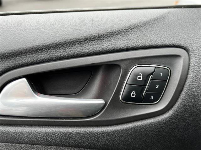 2013 Ford Escape SEL, available for sale in Stratford, Connecticut | Wiz Leasing Inc. Stratford, Connecticut 2013 Ford Escape SEL, available for sale in Stratford, Connecticut | Wiz Leasing Inc. Stratford, Connecticut