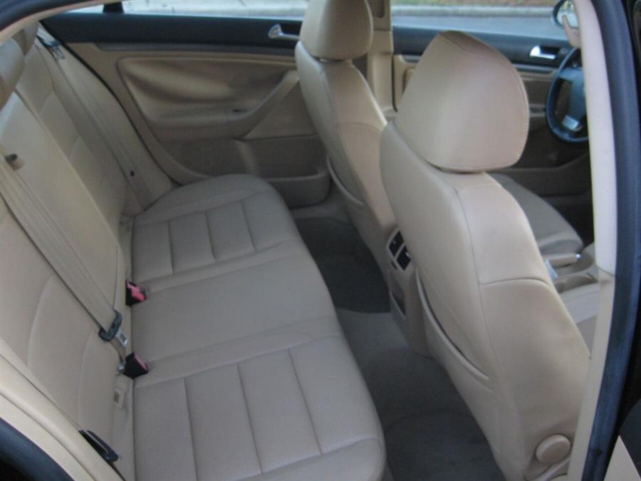2008 Volkswagen Jetta SE PZEV 4dr Sedan 6A, available for sale in Massapequa, New York | Rite Choice Auto Inc.. Massapequa, New York 2008 Volkswagen Jetta SE PZEV 4dr Sedan 6A, available for sale in Massapequa, New York | Rite Choice Auto Inc.. Massapequa, New York
