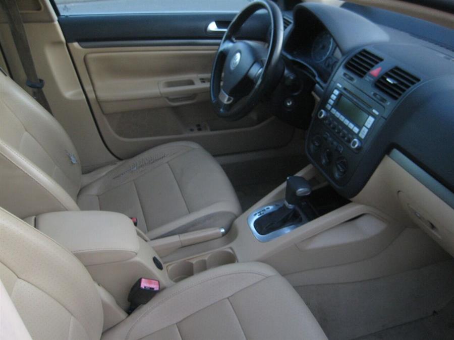 2008 Volkswagen Jetta SE PZEV 4dr Sedan 6A, available for sale in Massapequa, New York | Rite Choice Auto Inc.. Massapequa, New York 2008 Volkswagen Jetta SE PZEV 4dr Sedan 6A, available for sale in Massapequa, New York | Rite Choice Auto Inc.. Massapequa, New York