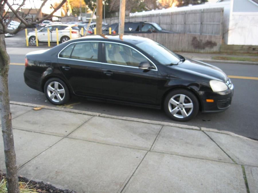 2008 Volkswagen Jetta SE PZEV 4dr Sedan 6A, available for sale in Massapequa, New York | Rite Choice Auto Inc.. Massapequa, New York 2008 Volkswagen Jetta SE PZEV 4dr Sedan 6A, available for sale in Massapequa, New York | Rite Choice Auto Inc.. Massapequa, New York