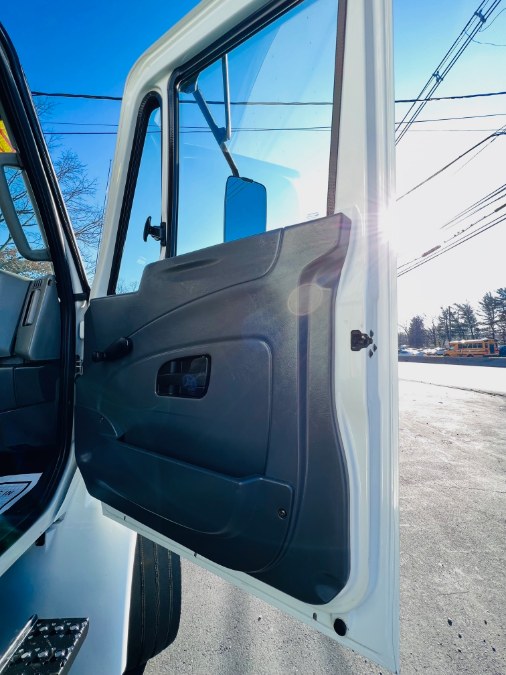 2017 INTERNATIONAL 4300 26 FEET DRY BOX + LIFT GATE + NO CDL, available for sale in South Amboy, New Jersey | NJ Truck Spot. South Amboy, New Jersey 2017 INTERNATIONAL 4300 26 FEET DRY BOX + LIFT GATE + NO CDL, available for sale in South Amboy, New Jersey | NJ Truck Spot. South Amboy, New Jersey
