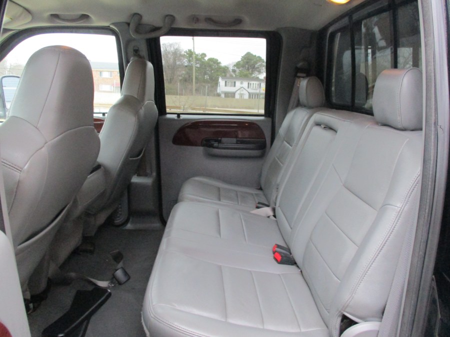 2006 Ford Super Duty F-250 Crew Cab 156" Lariat 4WD, available for sale in West Babylon, New York | New Gen Auto Group. West Babylon, New York 2006 Ford Super Duty F-250 Crew Cab 156" Lariat 4WD, available for sale in West Babylon, New York | New Gen Auto Group. West Babylon, New York