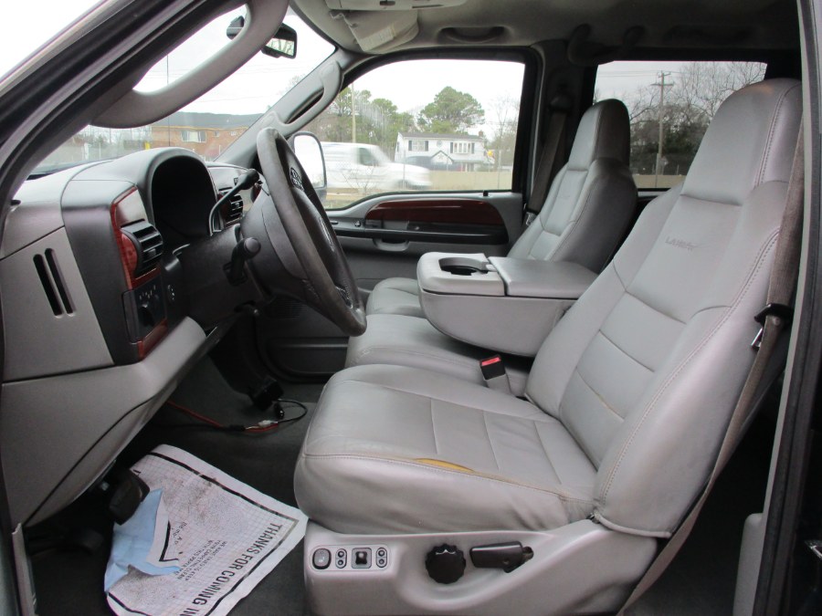 2006 Ford Super Duty F-250 Crew Cab 156" Lariat 4WD, available for sale in West Babylon, New York | New Gen Auto Group. West Babylon, New York 2006 Ford Super Duty F-250 Crew Cab 156" Lariat 4WD, available for sale in West Babylon, New York | New Gen Auto Group. West Babylon, New York