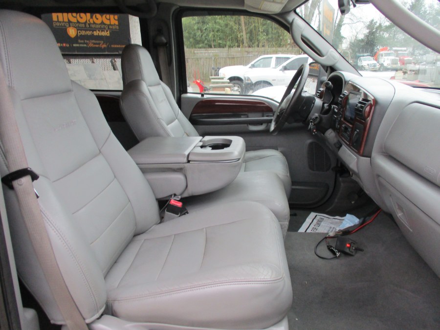 2006 Ford Super Duty F-250 Crew Cab 156" Lariat 4WD, available for sale in West Babylon, New York | New Gen Auto Group. West Babylon, New York 2006 Ford Super Duty F-250 Crew Cab 156" Lariat 4WD, available for sale in West Babylon, New York | New Gen Auto Group. West Babylon, New York