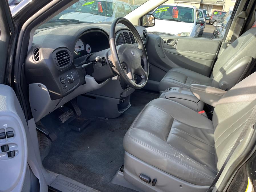Used Dodge Grand Caravan 4dr SXT 2006 | CT Car Co LLC. East Windsor, Connecticut Used Dodge Grand Caravan 4dr SXT 2006 | CT Car Co LLC. East Windsor, Connecticut