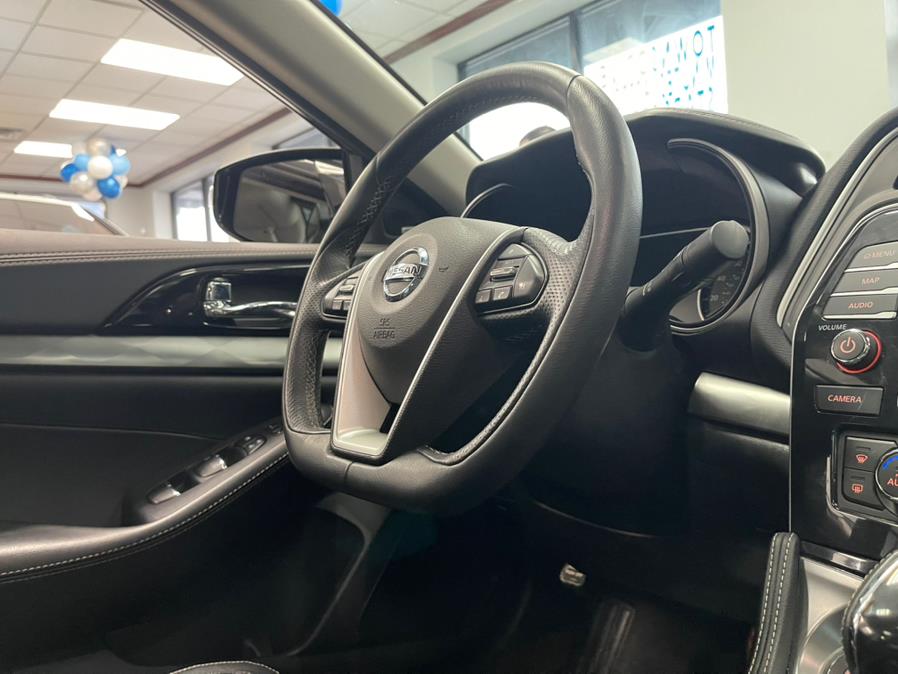 2021 Nissan Maxima SL Sedan, available for sale in Inwood, New York | 5 Towns Drive. Inwood, New York 2021 Nissan Maxima SL Sedan, available for sale in Inwood, New York | 5 Towns Drive. Inwood, New York