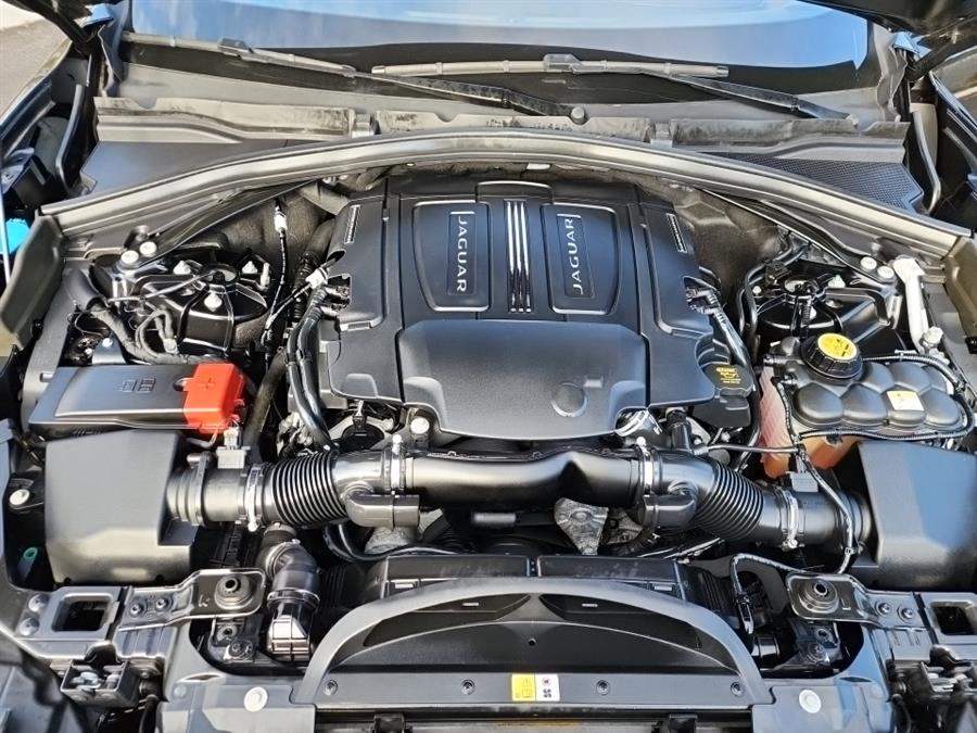 Used Jaguar F-PACE S AWD 2019 | L.I. Auto Gallery. Islip, New York Used Jaguar F-PACE S AWD 2019 | L.I. Auto Gallery. Islip, New York