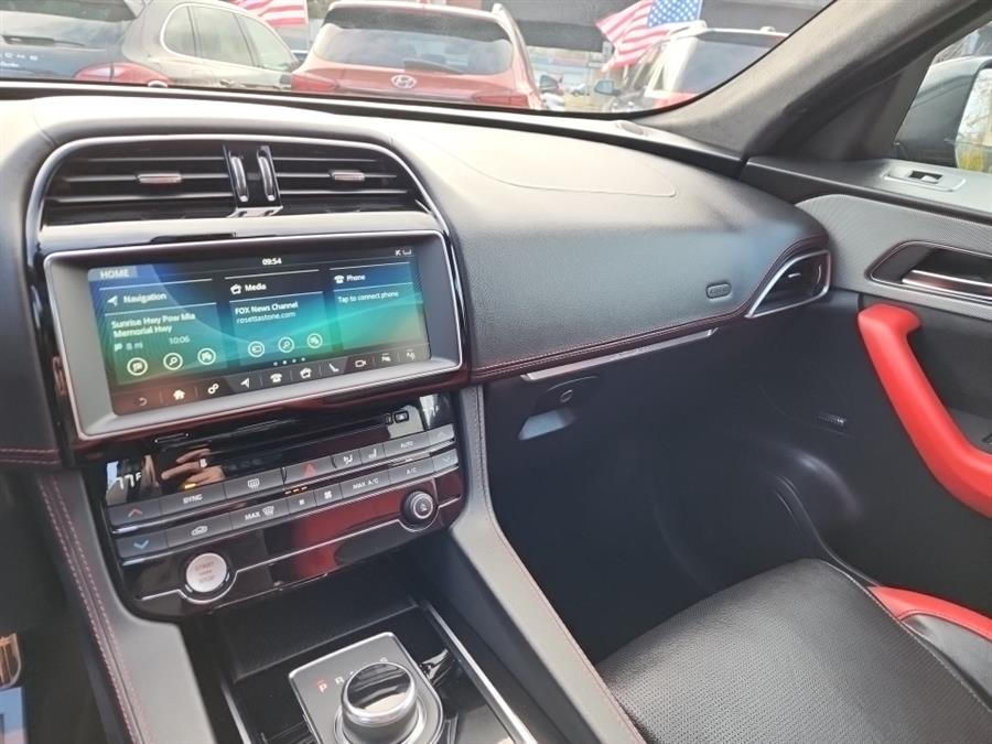 Used Jaguar F-PACE S AWD 2019 | L.I. Auto Gallery. Islip, New York Used Jaguar F-PACE S AWD 2019 | L.I. Auto Gallery. Islip, New York