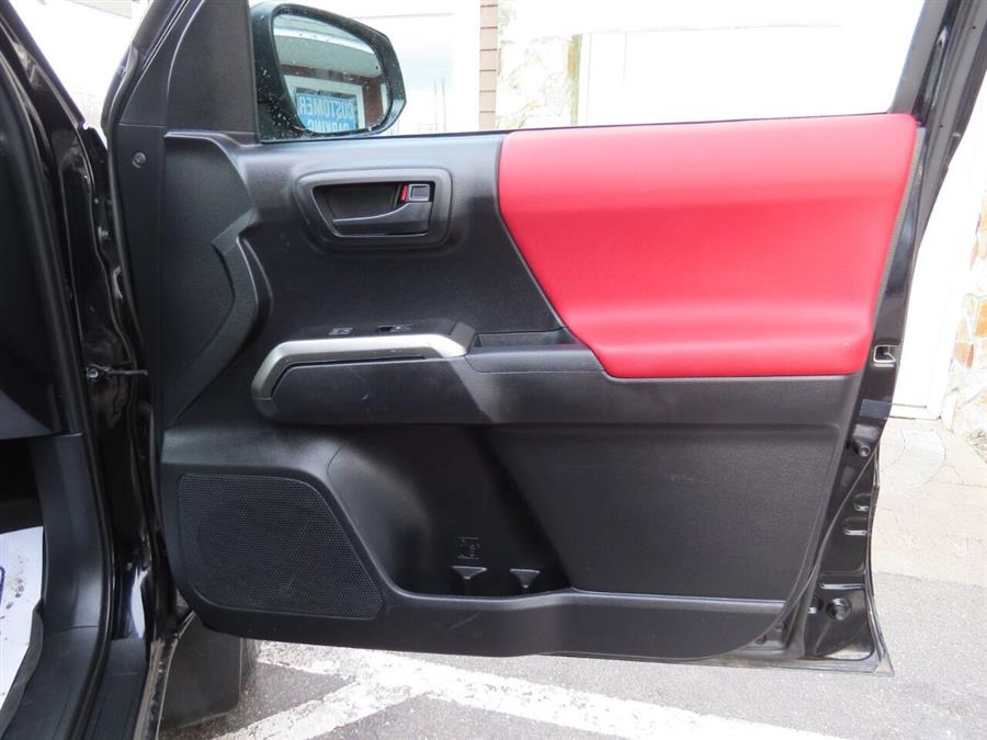2020 Toyota Tacoma SR5 V6 4x4 4dr Access Cab 6.1 ft LB, available for sale in Auburn, Maine | Lake City Exports Inc. Auburn, Maine 2020 Toyota Tacoma SR5 V6 4x4 4dr Access Cab 6.1 ft LB, available for sale in Auburn, Maine | Lake City Exports Inc. Auburn, Maine