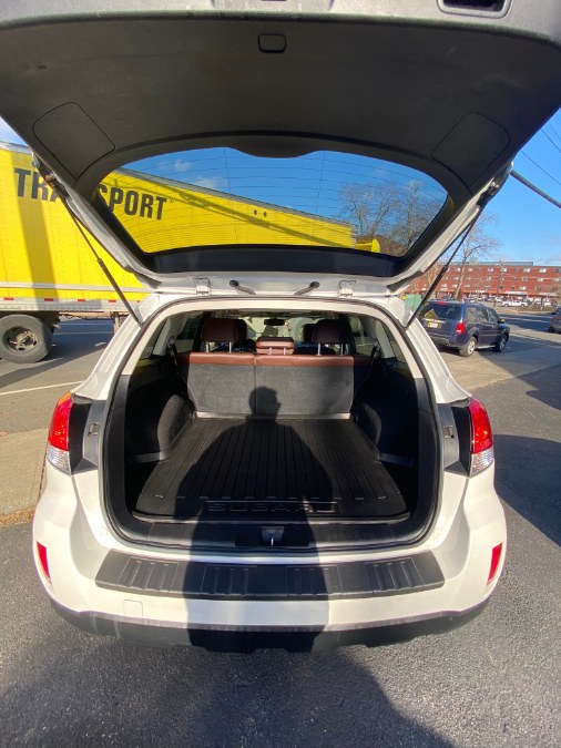 2013 Subaru Outback 4dr Wgn H4 Auto 2.5i Limited, available for sale in Peabody, Massachusetts | New Star Motors. Peabody, Massachusetts 2013 Subaru Outback 4dr Wgn H4 Auto 2.5i Limited, available for sale in Peabody, Massachusetts | New Star Motors. Peabody, Massachusetts