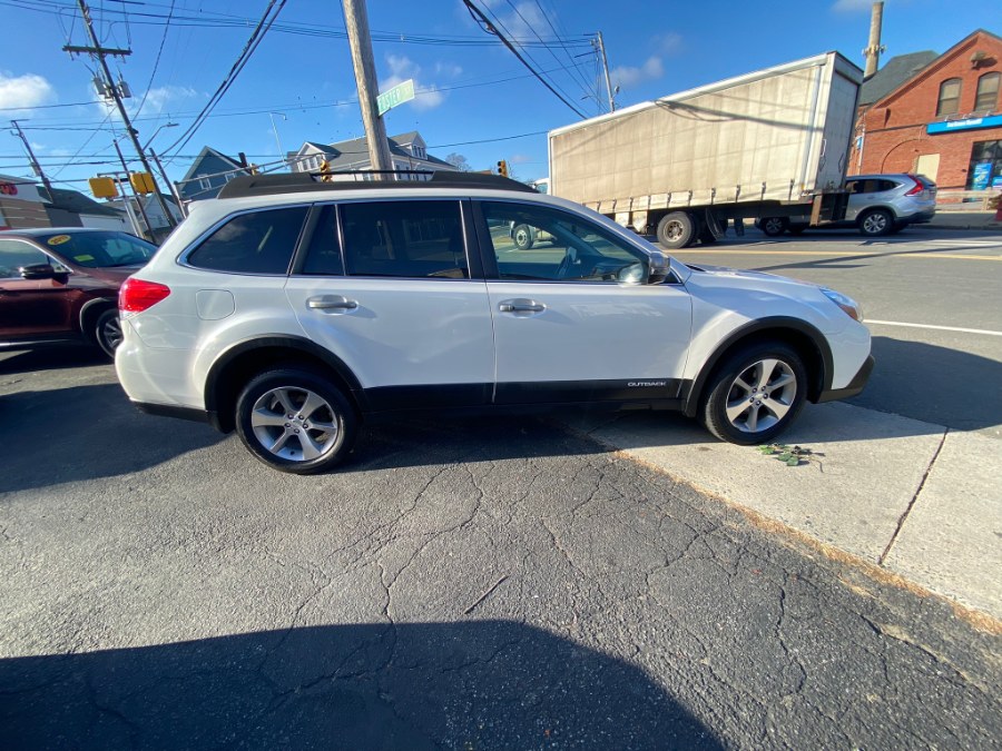 2013 Subaru Outback 4dr Wgn H4 Auto 2.5i Limited, available for sale in Peabody, Massachusetts | New Star Motors. Peabody, Massachusetts 2013 Subaru Outback 4dr Wgn H4 Auto 2.5i Limited, available for sale in Peabody, Massachusetts | New Star Motors. Peabody, Massachusetts