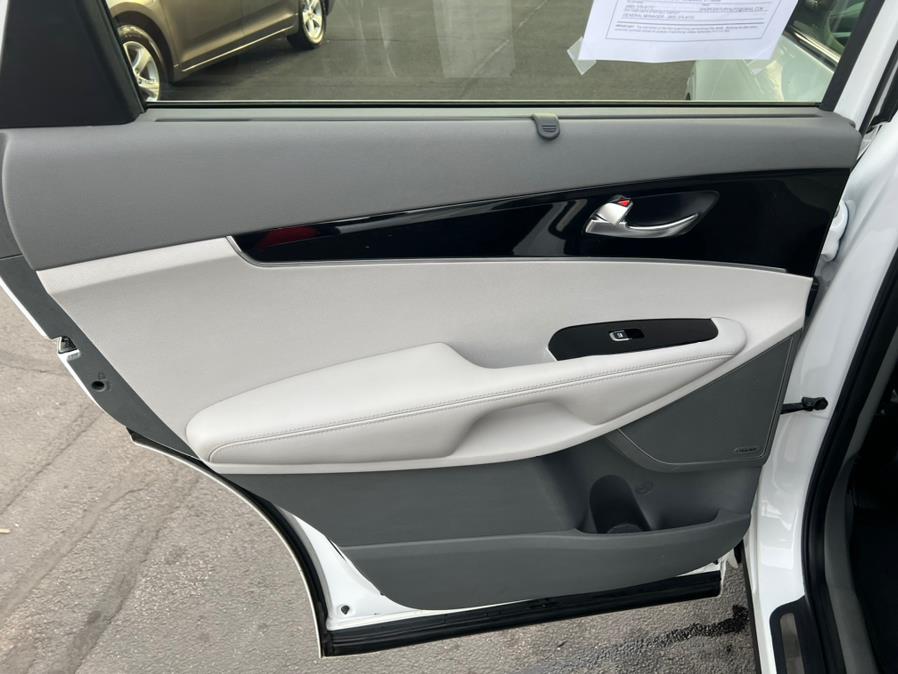 2016 Kia Sorento AWD 4dr 3.3L SX, available for sale in East Windsor, Connecticut | Century Auto And Truck. East Windsor, Connecticut 2016 Kia Sorento AWD 4dr 3.3L SX, available for sale in East Windsor, Connecticut | Century Auto And Truck. East Windsor, Connecticut