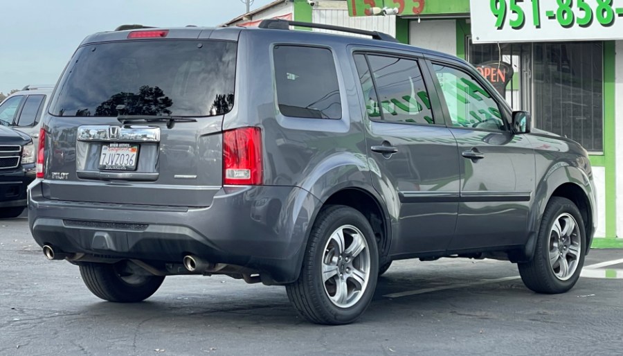 2015 Honda Pilot 2WD 4dr SE, available for sale in Corona, California | Green Light Auto. Corona, California 2015 Honda Pilot 2WD 4dr SE, available for sale in Corona, California | Green Light Auto. Corona, California