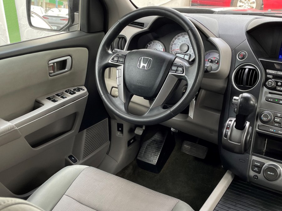 2015 Honda Pilot 2WD 4dr SE, available for sale in Corona, California | Green Light Auto. Corona, California 2015 Honda Pilot 2WD 4dr SE, available for sale in Corona, California | Green Light Auto. Corona, California