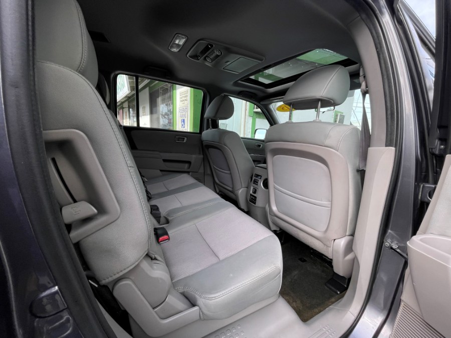 2015 Honda Pilot 2WD 4dr SE, available for sale in Corona, California | Green Light Auto. Corona, California 2015 Honda Pilot 2WD 4dr SE, available for sale in Corona, California | Green Light Auto. Corona, California