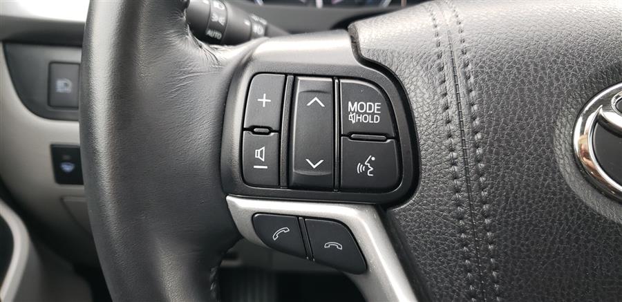 2019 Toyota Highlander XLE V6 AWD (Natl), available for sale in Little Ferry, New Jersey | Victoria Preowned Autos Inc. Little Ferry, New Jersey 2019 Toyota Highlander XLE V6 AWD (Natl), available for sale in Little Ferry, New Jersey | Victoria Preowned Autos Inc. Little Ferry, New Jersey