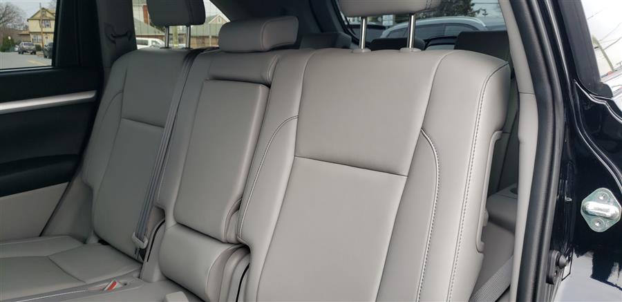 2019 Toyota Highlander XLE V6 AWD (Natl), available for sale in Little Ferry, New Jersey | Victoria Preowned Autos Inc. Little Ferry, New Jersey 2019 Toyota Highlander XLE V6 AWD (Natl), available for sale in Little Ferry, New Jersey | Victoria Preowned Autos Inc. Little Ferry, New Jersey