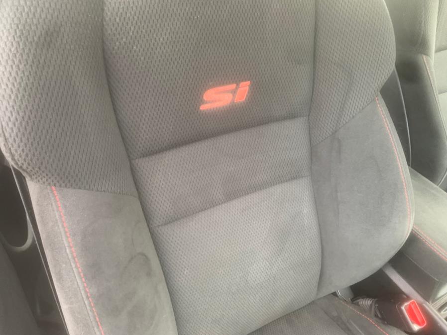 2008 Honda Civic Sdn 4dr Man Si w/Summer Tires, available for sale in Taunton, Massachusetts | Rt 138 Auto Center Inc . Taunton, Massachusetts 2008 Honda Civic Sdn 4dr Man Si w/Summer Tires, available for sale in Taunton, Massachusetts | Rt 138 Auto Center Inc . Taunton, Massachusetts
