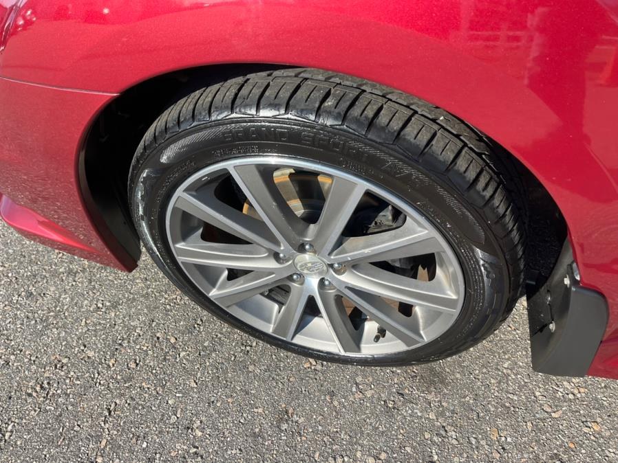 2013 Subaru Legacy 4dr Sdn H4 Auto 2.5i Premium, available for sale in South Windsor, Connecticut | Mike And Tony Auto Sales, Inc. South Windsor, Connecticut 2013 Subaru Legacy 4dr Sdn H4 Auto 2.5i Premium, available for sale in South Windsor, Connecticut | Mike And Tony Auto Sales, Inc. South Windsor, Connecticut
